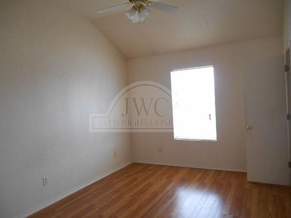 4th image of 4410 Jeff Scott Dr #168071252