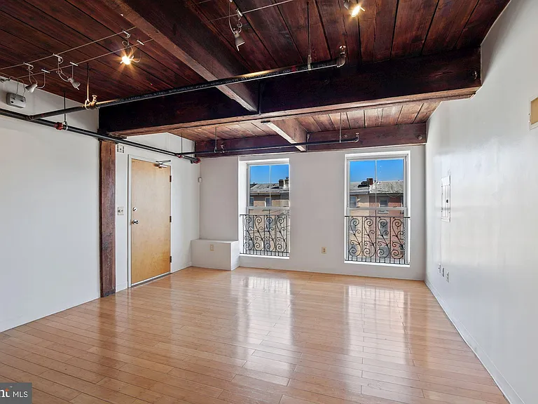 1210 N Palethorp St #203 — Photo 3