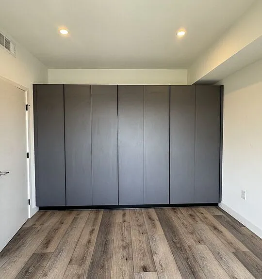 919 S Harvard Blvd #402 — Photo 2