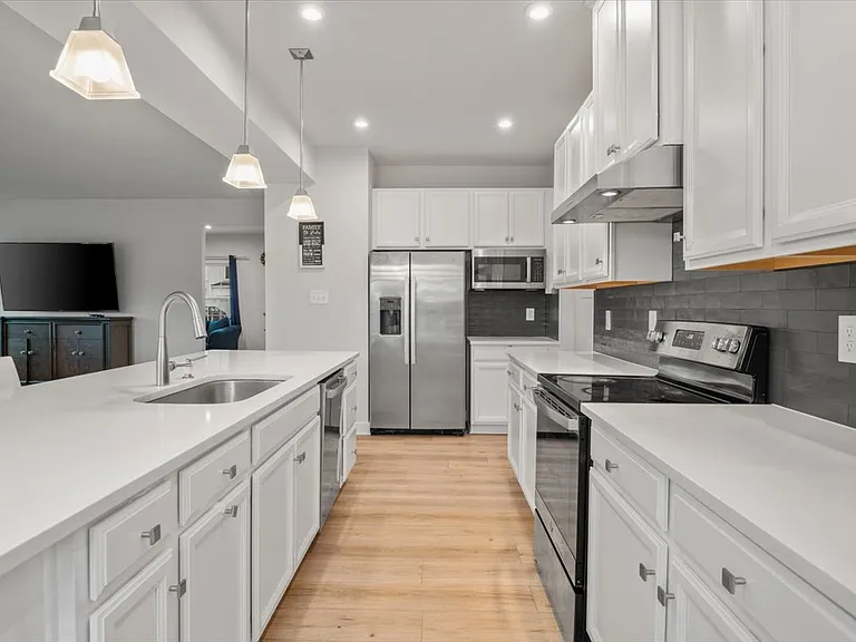 14212 Botsford Ave — Photo 17