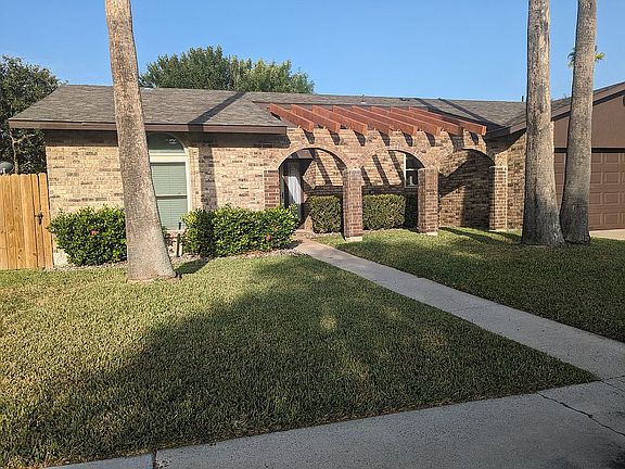 2nd image of 2105 Emerald Lake Dr