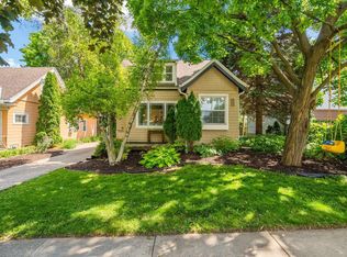 7525 Hennessey Ave, Wauwatosa, WI 53213