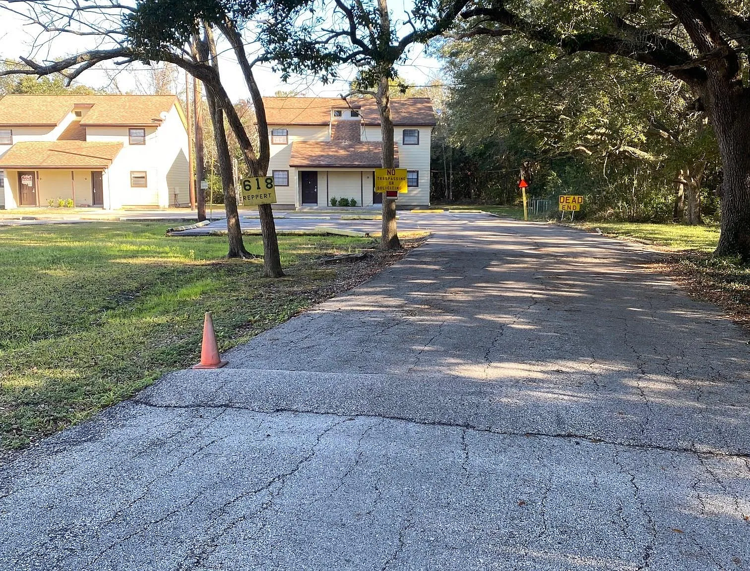 2 bed, 900 sqft, $1,200 — Photo 3