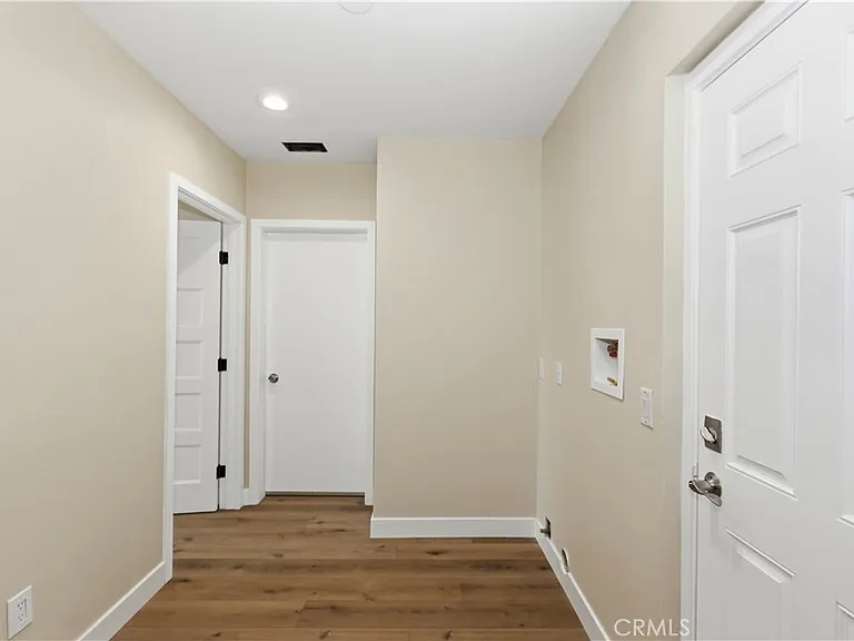 11471 Hollyvale Ave — Photo 26