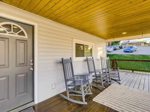 1108 Valley View Ave, Morgantown, WV 26505