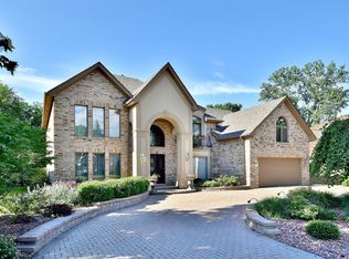 109 Founders Pointe Dr S, Bloomingdale, IL 60108