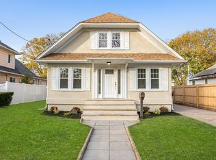 21 John St, Patchogue, NY 11772