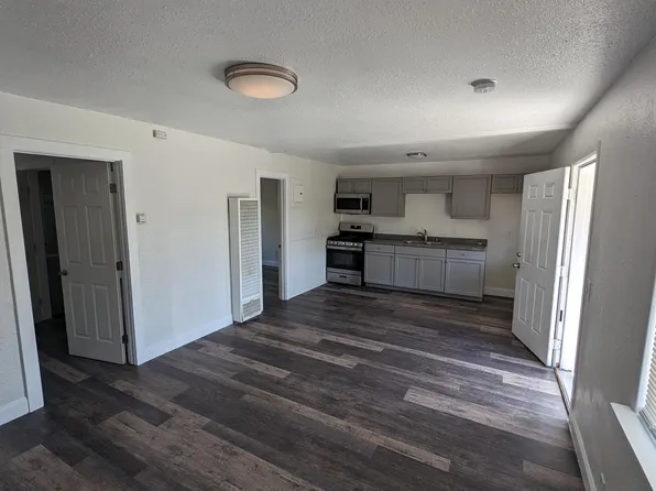 1058 Grand Ave APT 5, Olivehurst, CA 95961