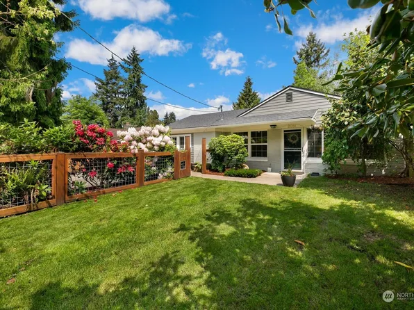 2016 NE 137th Street, Seattle, WA 98125