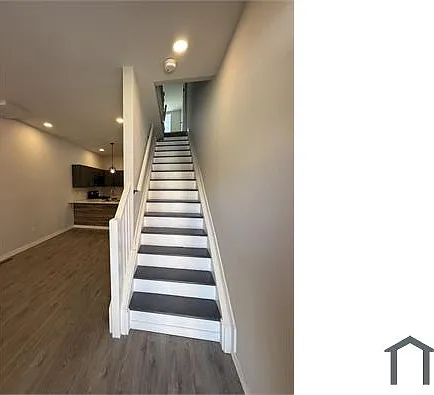 2734 W Sterner St — Photo 1