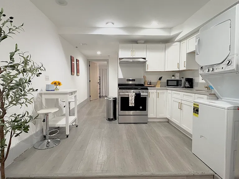 14954 Sherman Way #102 — Photo 18