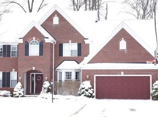 27013 Cascade Ct, Olmsted Falls, OH