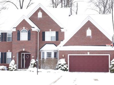 27013 Cascade Ct, Olmsted Falls, OH, 44138