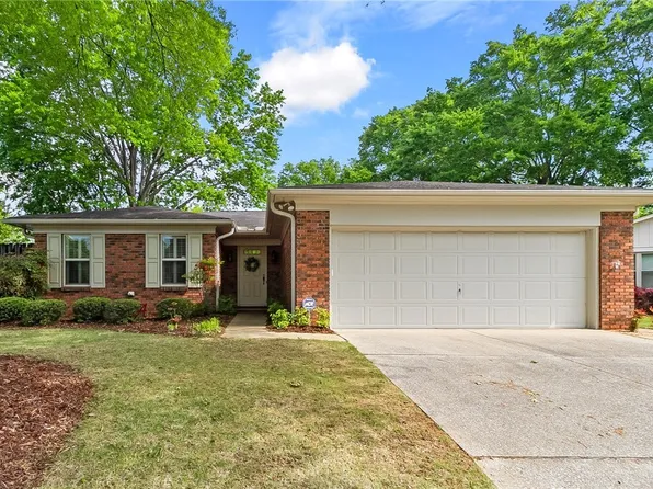 1610 Hollow Ln, Tuscaloosa, AL 35406