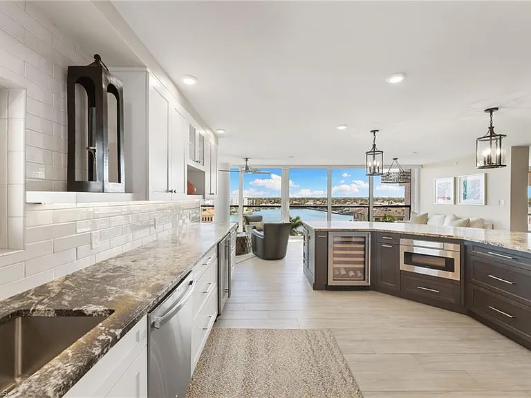 4031 Gulf Shore Blvd N #7D — Photo 16