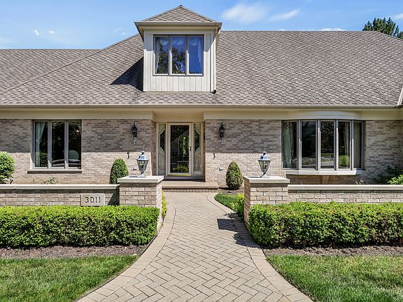 3rd image of 3011 Cyprus Ct