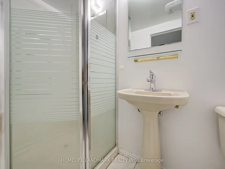 25 Lansbury Dr — Photo 23