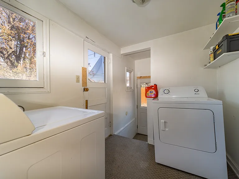 1138 White Ave — Photo 14
