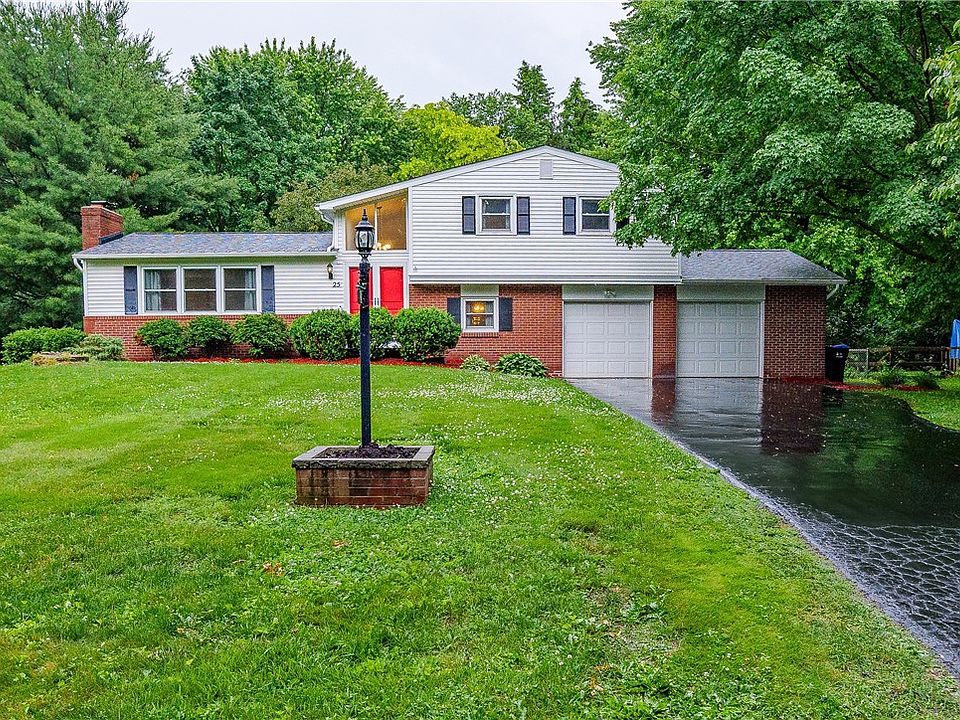 1st image of 25 Redwood Dr