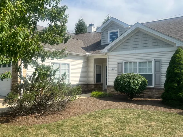 820 Magnolia Oval, Mayfield Heights, OH 44124