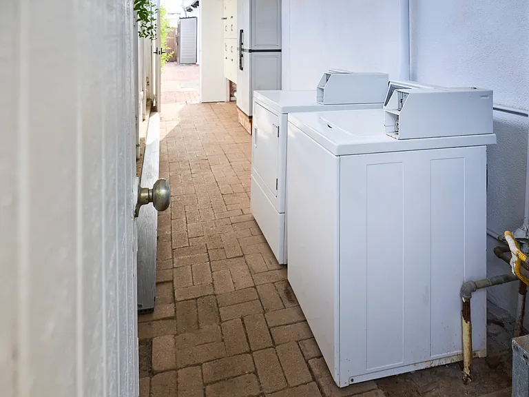 1114 S Myers St #B — Photo 17