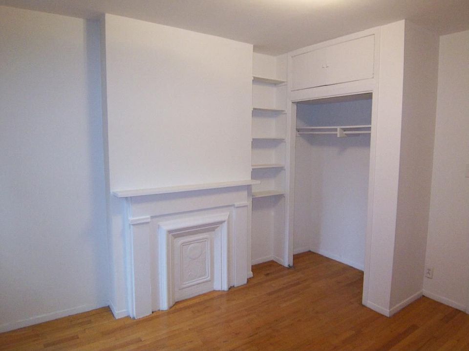 2nd image of 121 Spring St