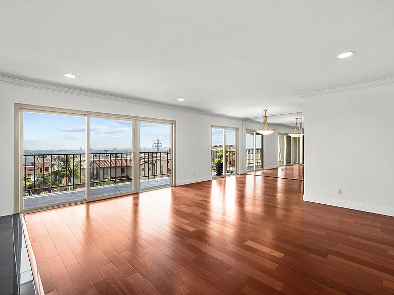 2700 E Panorama Dr #304 — Photo 1