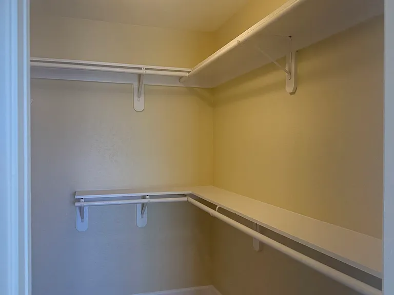 901 Beryl St — Photo 15
