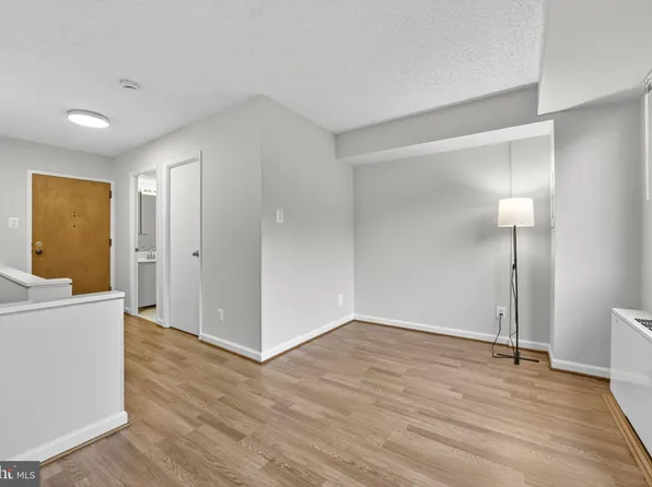 1245 13th St NW APT 304, Washington, DC 20005