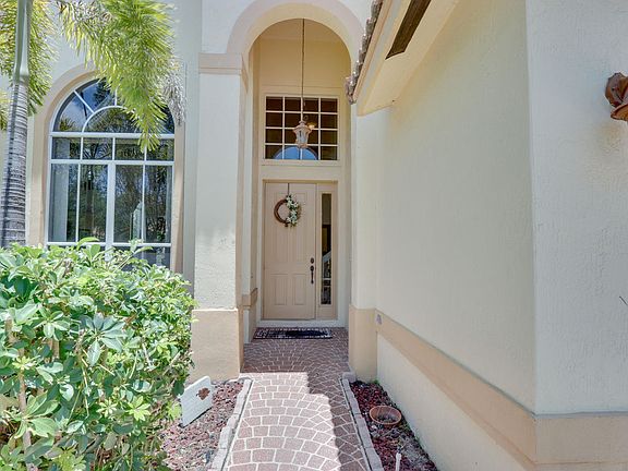 4th image of 7692 Colony Lake Dr