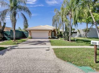 2310 N 35th Ave, Hollywood, FL 33021