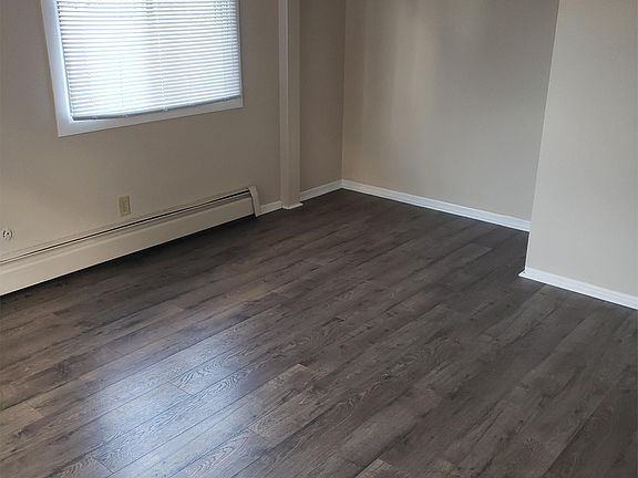 5th image of 1222 Westminster St APT 302