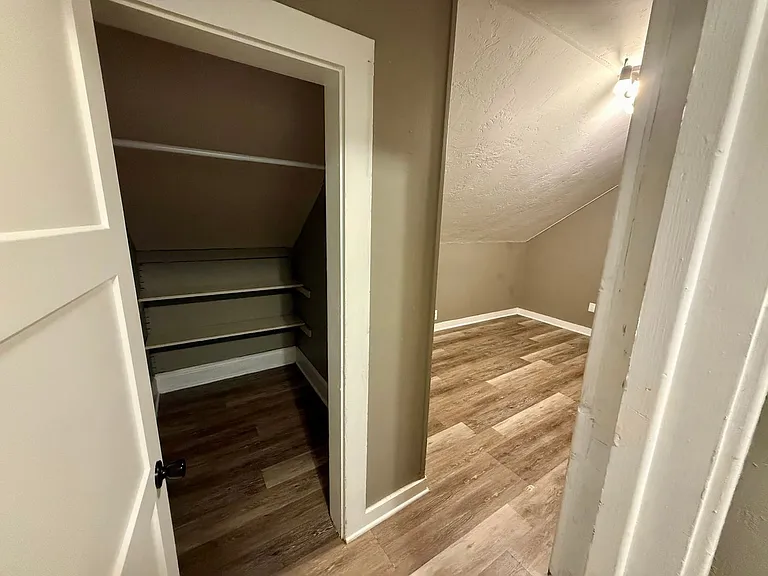 710 Lincoln St — Photo 15