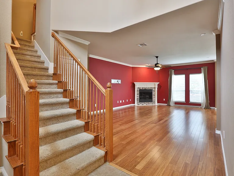 11921 Kingsville Dr — Photo 6