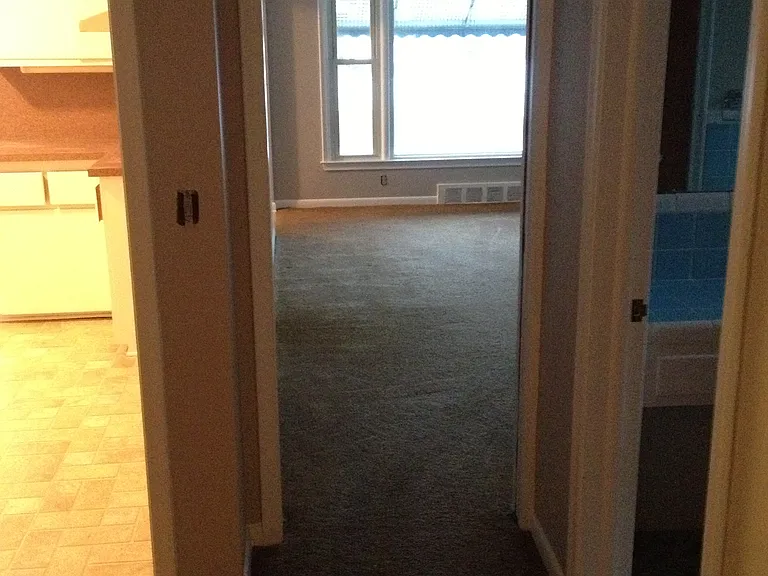 429 E Jarvis Ave — Photo 38