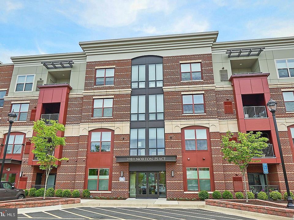 1st image of 3989 Norton Pl Unit 304