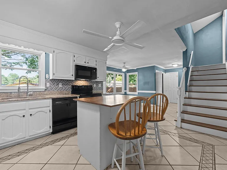 435 Currituck Dr — Photo 23