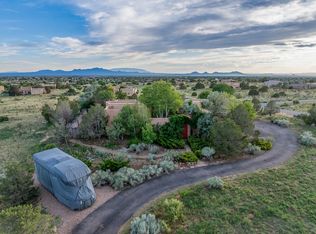 2 Sombra Ct, Santa Fe, NM 87508