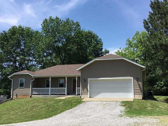 2nd image of 108 1/2 Roberts Dr