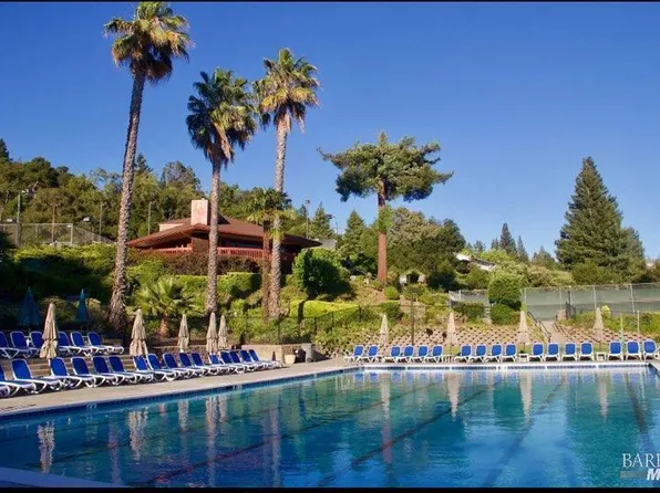 4980 Carriage Lane, Santa Rosa, CA 95403