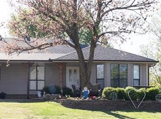 2002 Stout Dr, Springdale, AR 72762