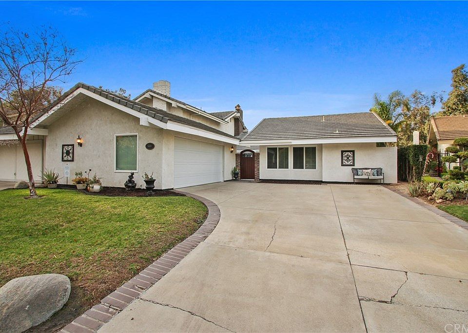 1st image of 664 N Lemon Hill Trl