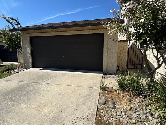4th image of 711 Flower Ash Ln
