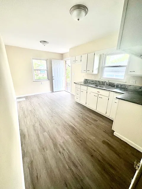 2 bed, 850 sqft, $1,200 — Photo 1
