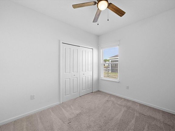 4th image of 100 Lake Sinclair St