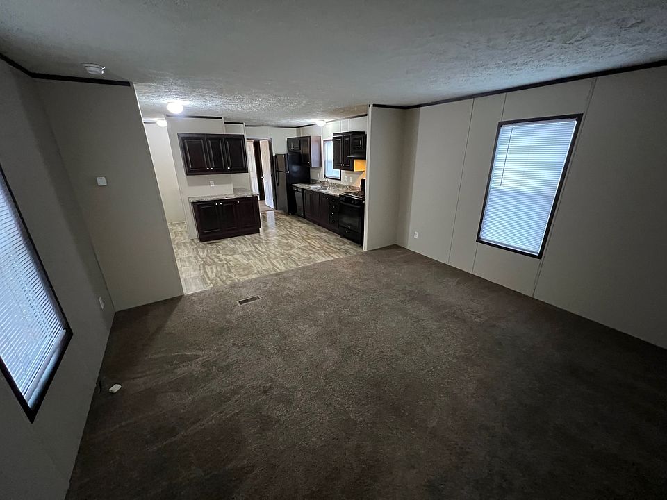 1st image of 323 Kensington #212
