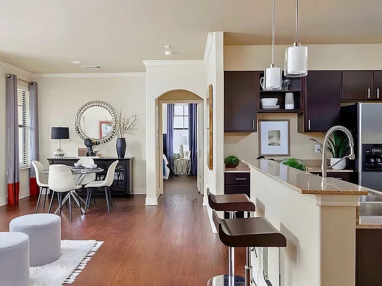 Eat-In Kitchen Islands