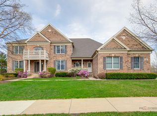 6 Turnbury Ct, Hawthorn Woods, IL 60047