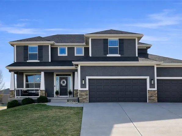 25101 W 83rd Ter, Lenexa, KS 66227
