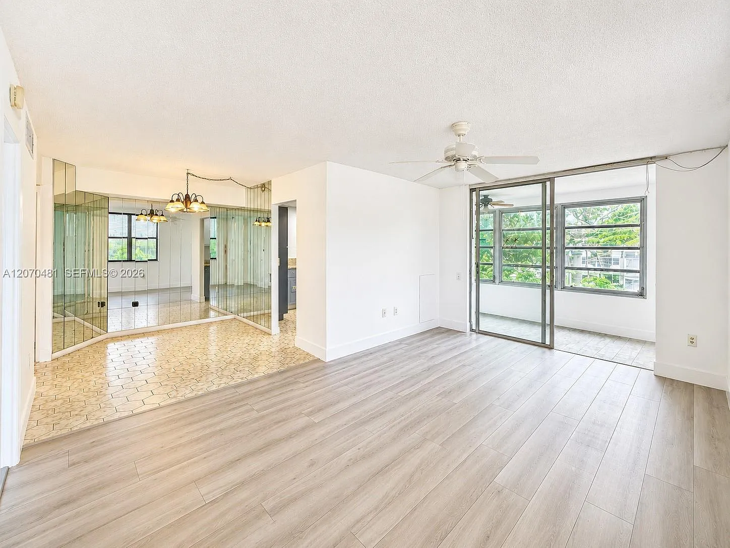 Lime Bay Condominium 6 — Photo 3
